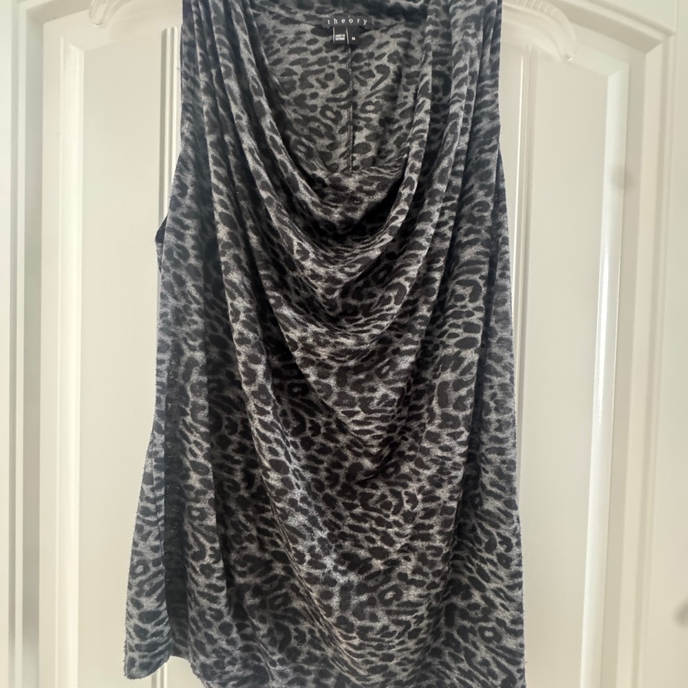 Theory Black and Gray leopard Blouse Elegant Top tank